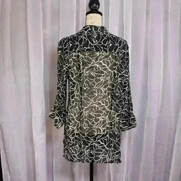 Chicos black/white 100% Silk Button Down Sheer Blouse Size 3 / Size XL - Picture 8 of 12